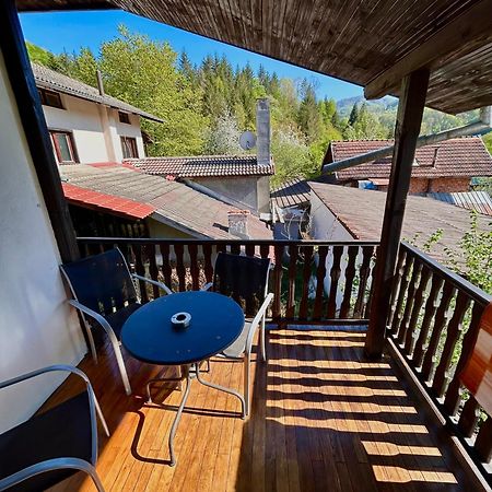 Luylyana Guesthouse Ribarica Exterior photo