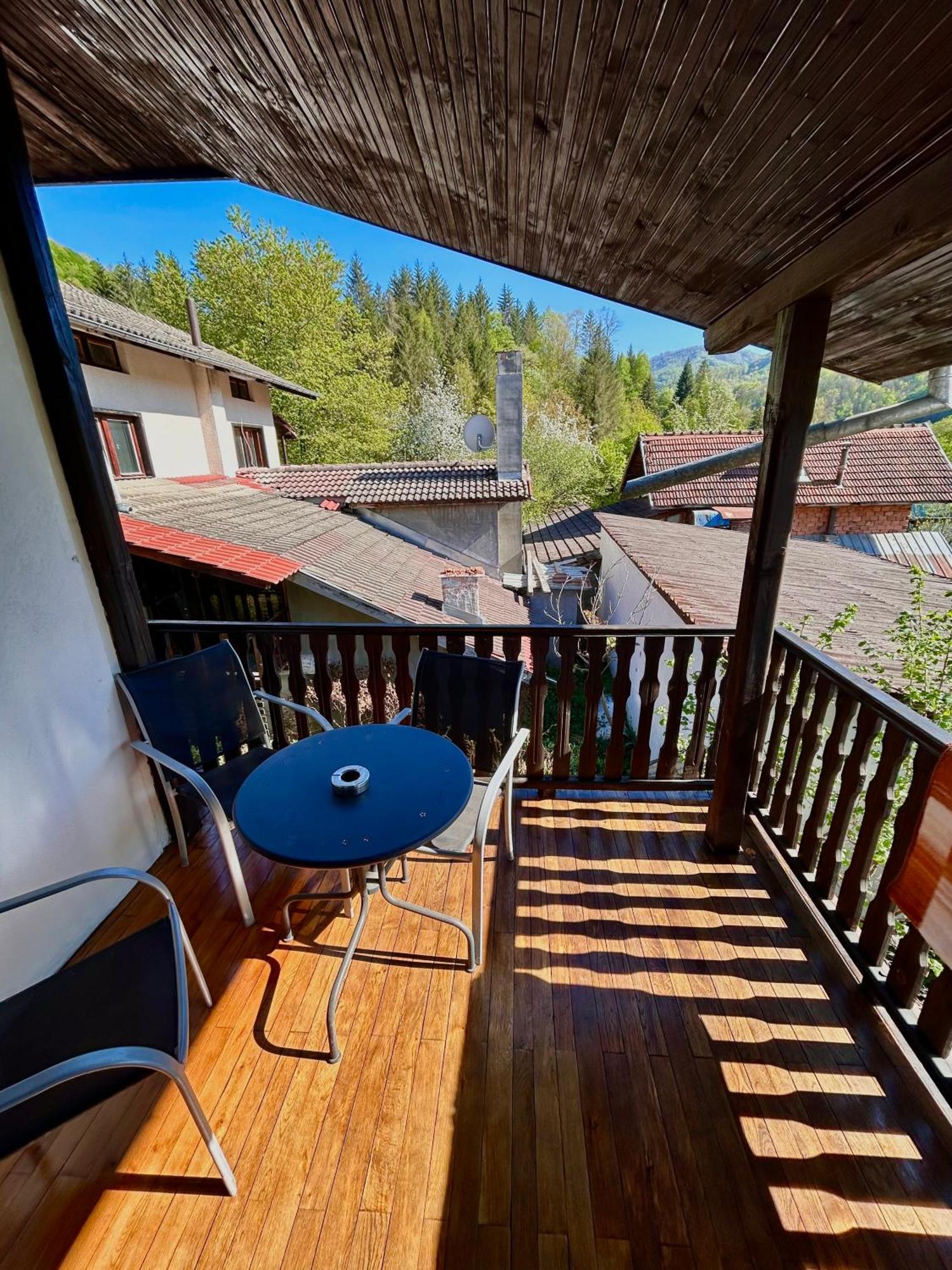 Luylyana Guesthouse Ribarica Exterior photo