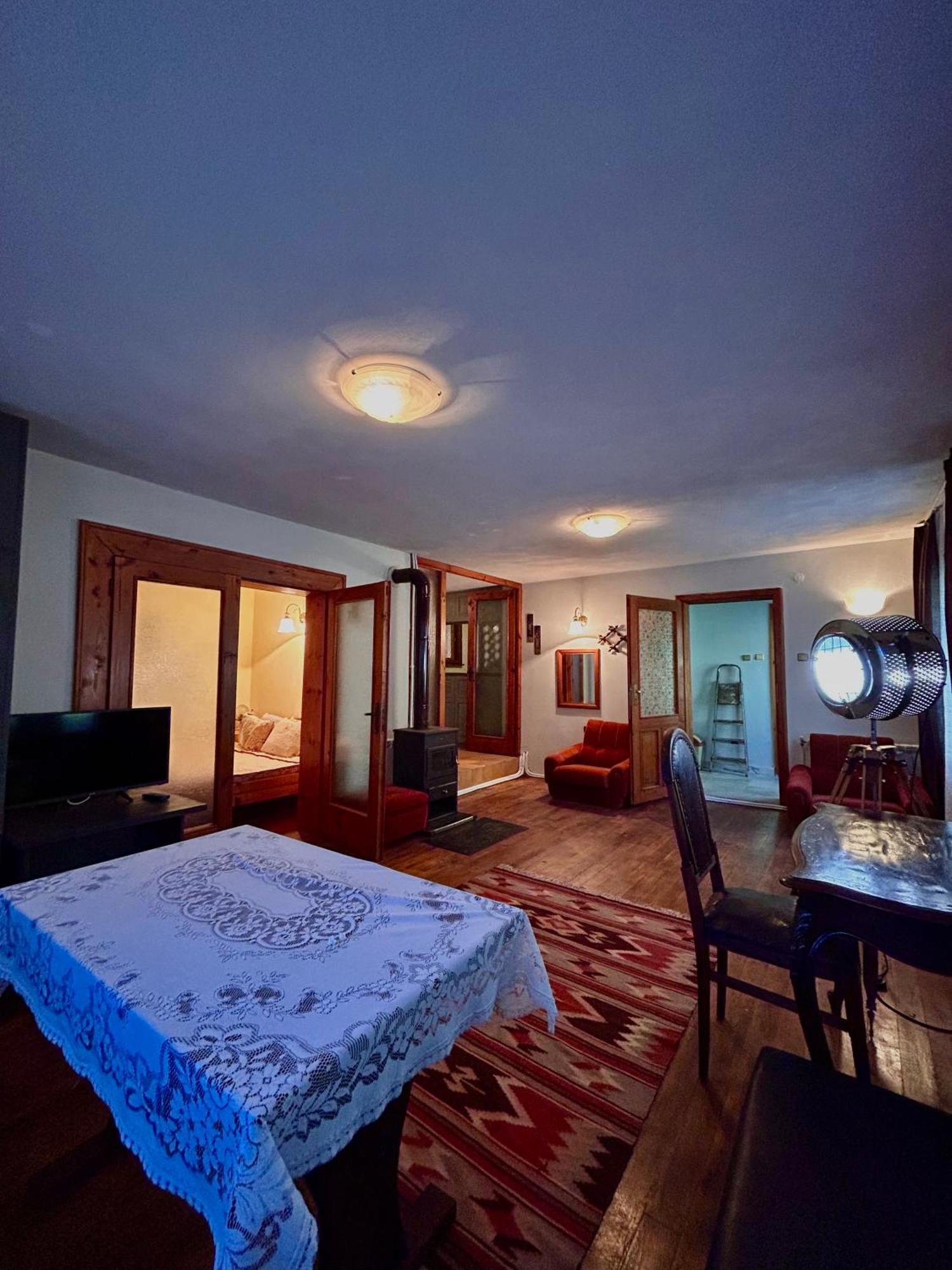Luylyana Guesthouse Ribarica Exterior photo